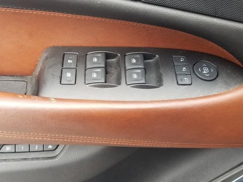 Used 2015 Cadillac Escalade ESV Premium AWD/4WD image 17