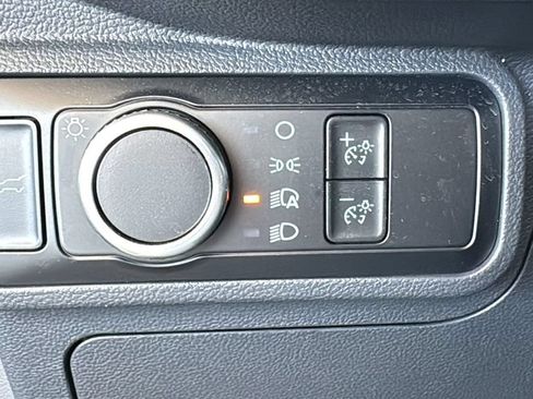 Certified 2025 Ford Explorer Active AWD/4WD image 17