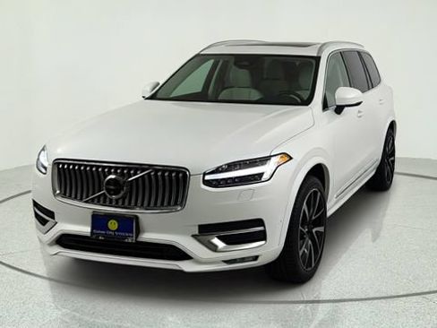 Certified 2023 Volvo XC90 B5 Plus w/ Protection Package Premier AWD/4WD image 2
