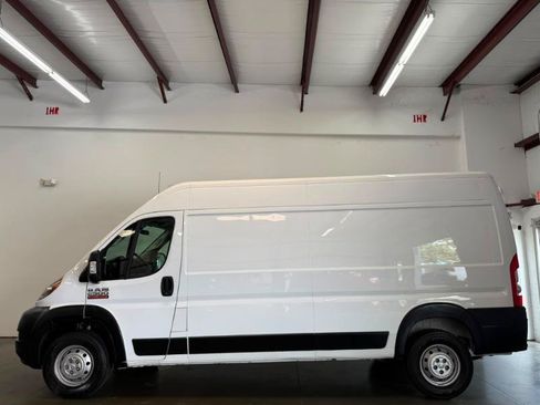 Used 2021 RAM ProMaster 2500 FWD image 3