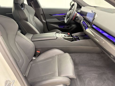 Certified 2025 BMW M5 w/ Carbon Package AWD/4WD image 28