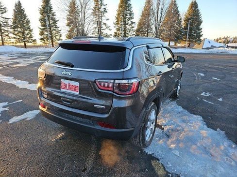 Used 2023 Jeep Compass Latitude image 6