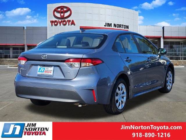 Used 2026 Toyota Corolla LE FWD image 5