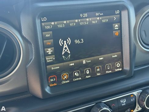 Used 2023 Jeep Wrangler Unlimited Sport AWD/4WD image 24