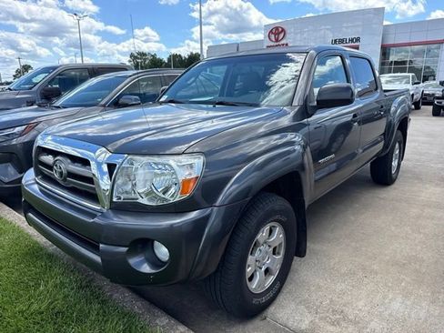 Used 2010 Toyota Tacoma 4x4 Double Cab image 1