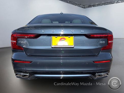 Used 2022 Volvo S60 B5 Momentum w/ Premium Package image 5