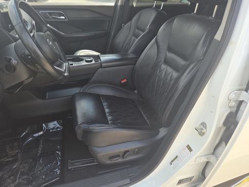Used 2021 Nissan Rogue Platinum AWD/4WD image 23