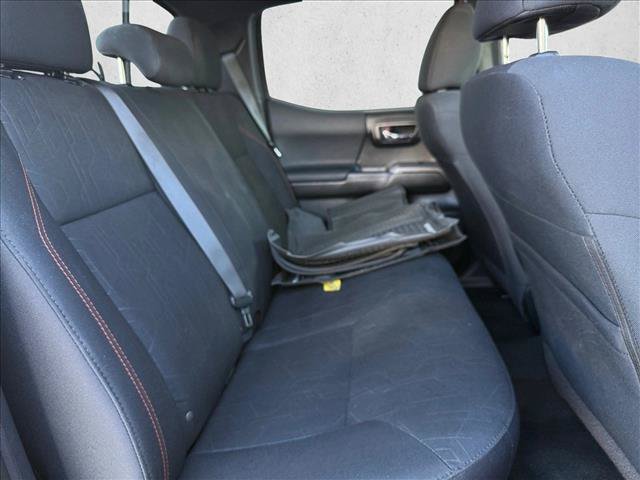 Used 2017 Toyota Tacoma TRD Off-Road w/ Premium & Technology Package AWD/4WD image 21