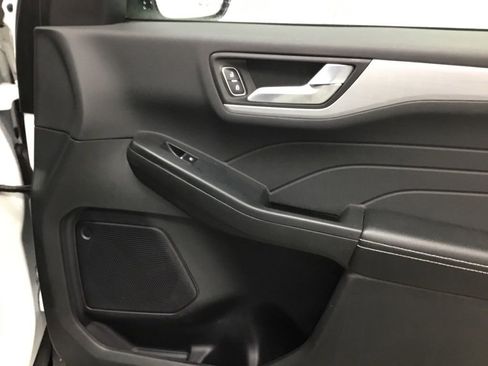 Used 2024 Ford Escape Platinum image 23