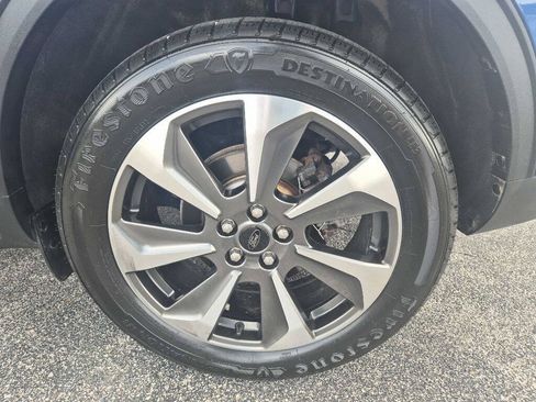 Used 2023 Ford Escape Platinum AWD/4WD image 17