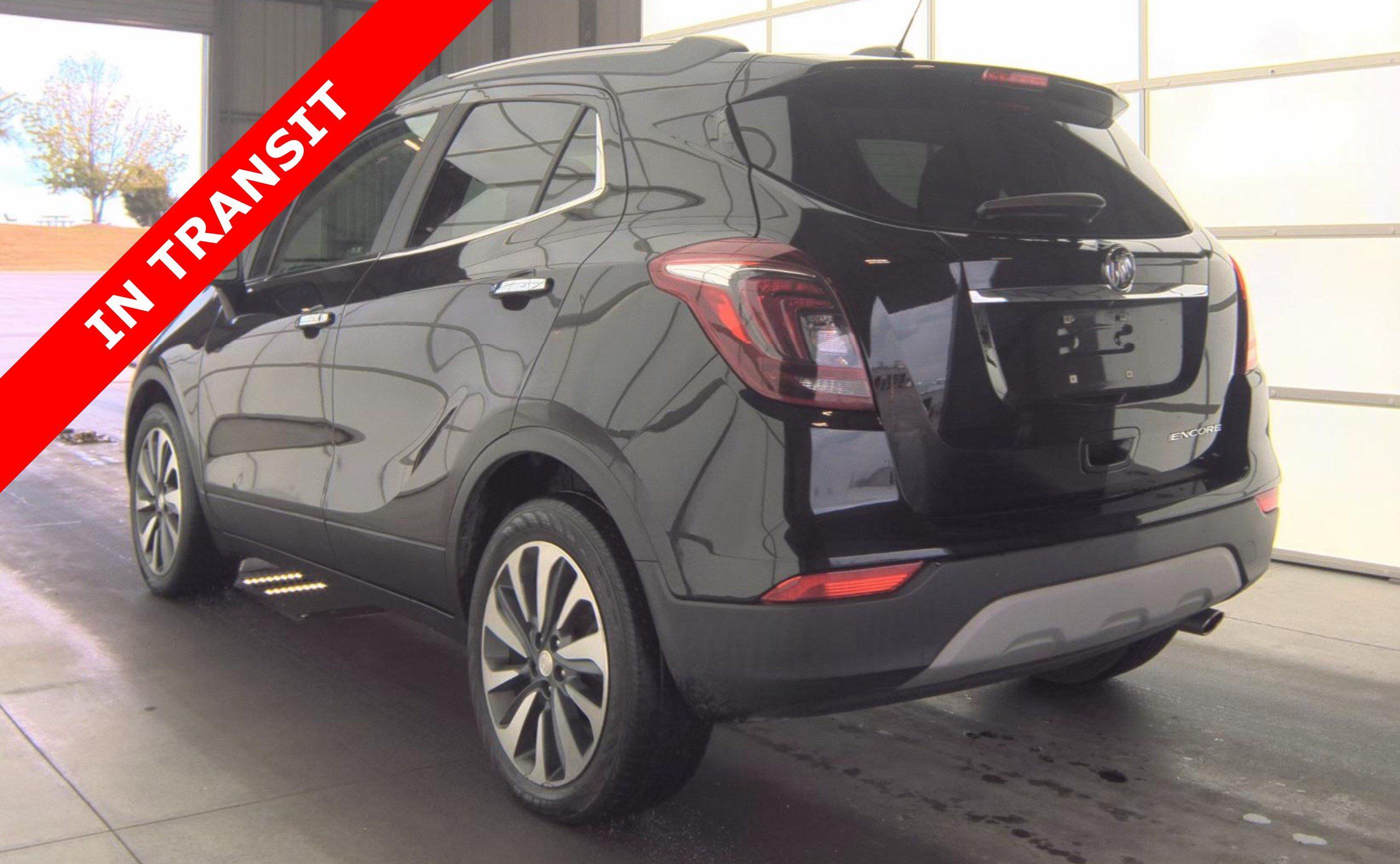 Used 2021 Buick Encore Preferred w/ Safety Package FWD image 5