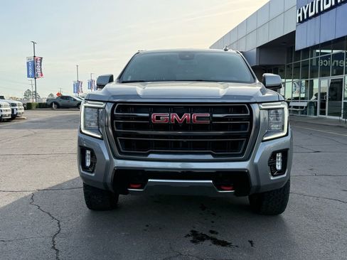 Used 2023 GMC Yukon AT4 w/ Technology Package AWD/4WD image 2