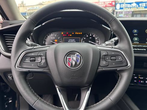 Used 2023 Buick Envision Preferred image 17