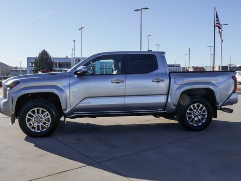 Certified 2025 Toyota Tacoma Limited image 5