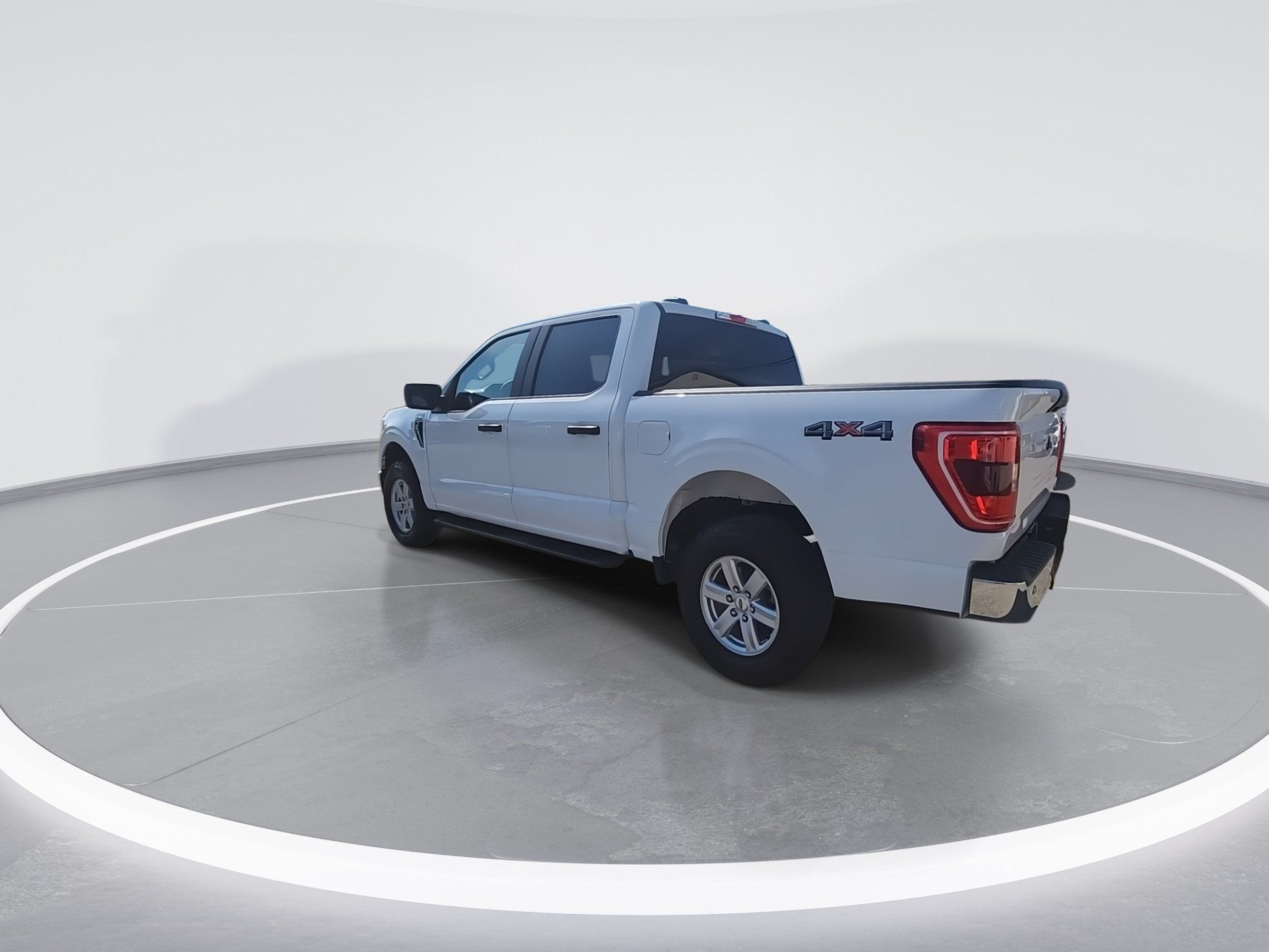 Used 2022 Ford F150 XLT w/ Trailer Tow Package AWD/4WD image 6