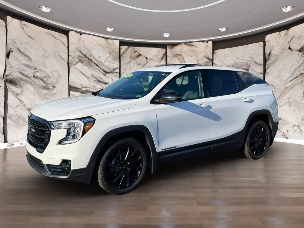 Used 2024 GMC Terrain SLT w/ Elevation Edition AWD/4WD image 3