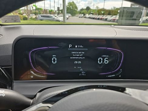 Used 2025 Kia Seltos S image 12