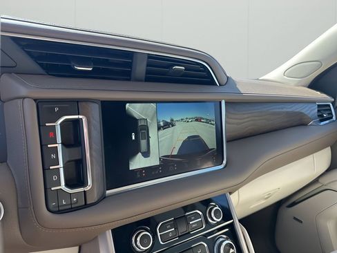 Used 2024 GMC Yukon Denali w/ Denali Reserve Package image 39