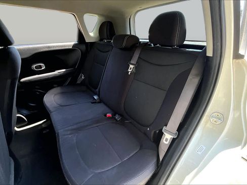 Used 2016 Kia Soul FWD image 20
