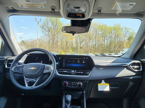 New 2026 Chevrolet TrailBlazer LT FWD image 24