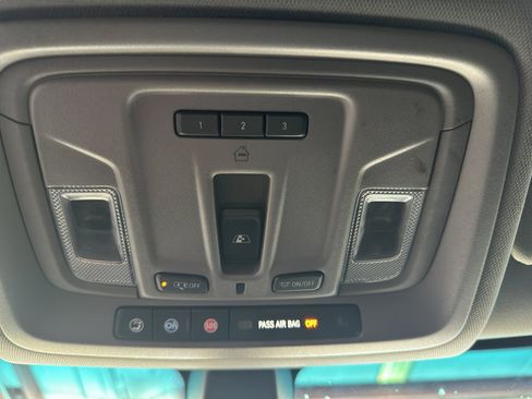 Used 2020 Chevrolet Silverado 1500 LT Trail Boss image 23