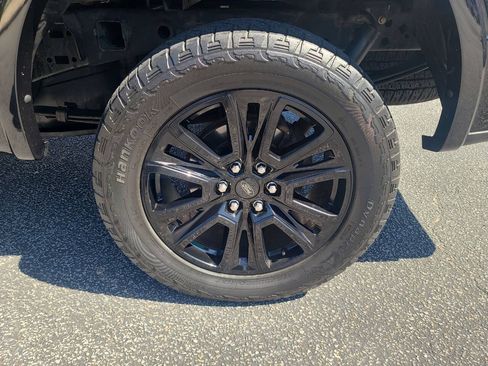 Used 2018 Ford F150 Platinum w/ Equipment Group 701A Luxury AWD/4WD image 15