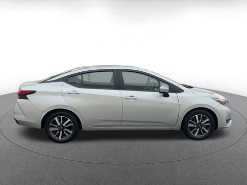 Used 2025 Nissan Versa SV FWD image 13