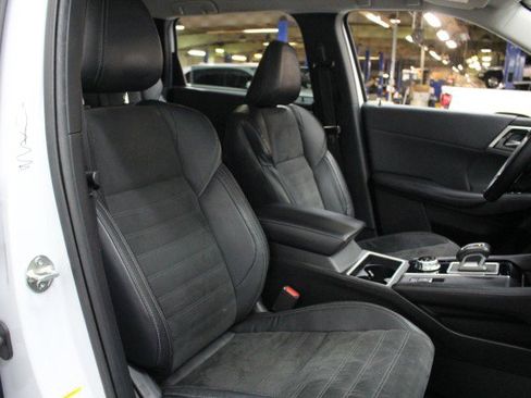 Used 2022 Mitsubishi Outlander SE image 23