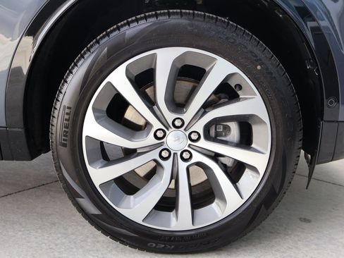 Certified 2025 Land Rover Discovery Sport Dynamic SE AWD/4WD image 32