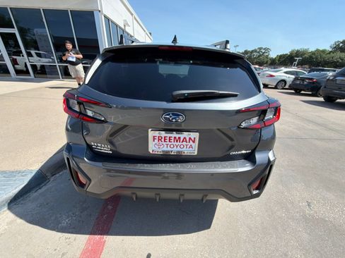 Used 2025 Subaru Crosstrek 2.5i Limited AWD/4WD image 6