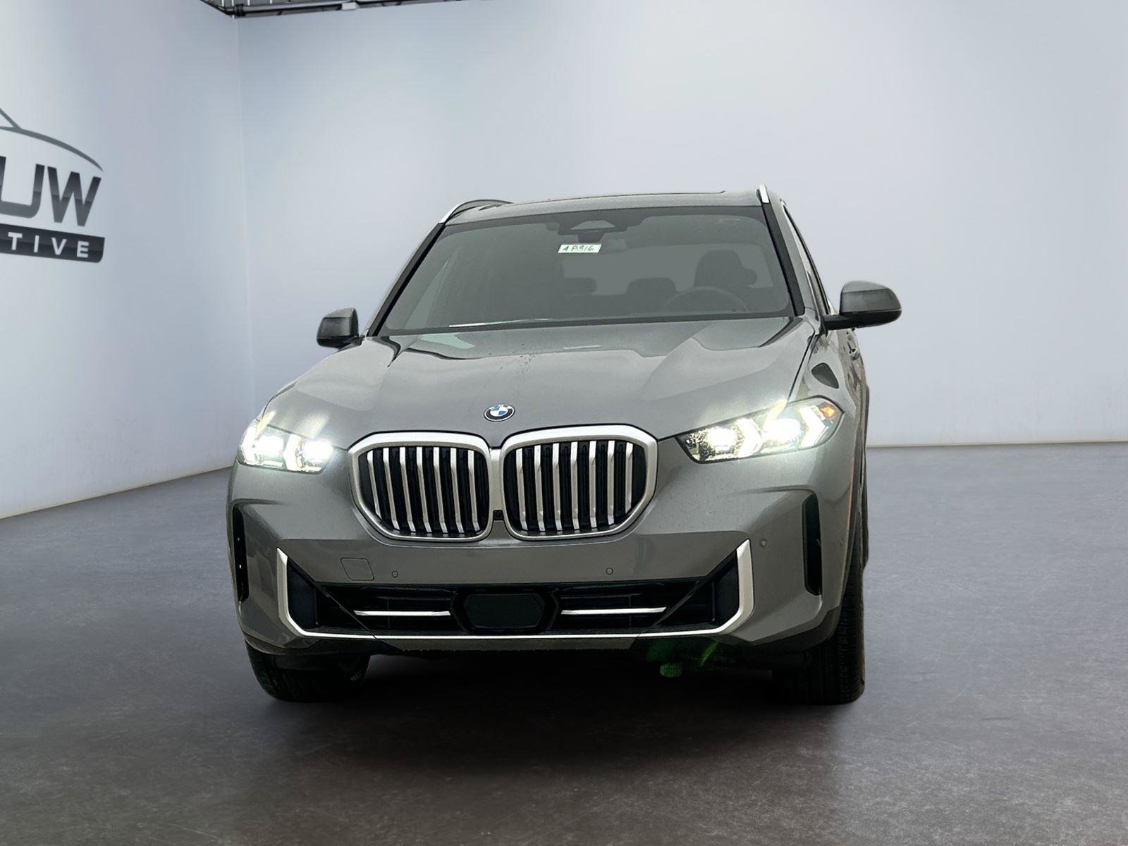 Used 2024 BMW X5 xDrive40i w/ Premium Package AWD/4WD image 8