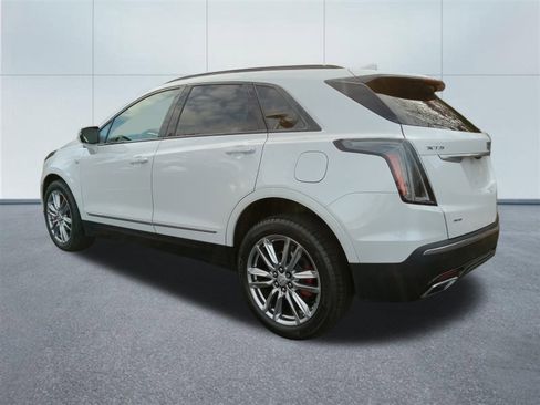 Used 2025 Cadillac XT5 Sportv w/ LPO, Red Accent Package image 3