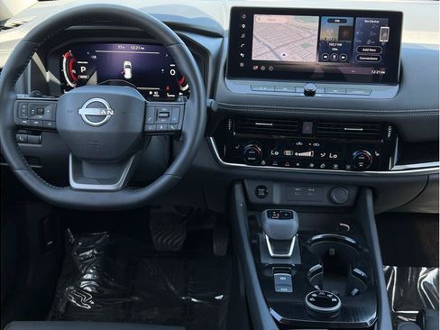 Used 2025 Nissan Rogue SL w/ Tech Package AWD/4WD image 11
