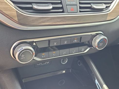 Certified 2024 Nissan Altima 2.5 SV FWD image 24