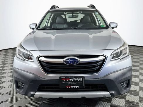 Used 2022 Subaru Outback Limited AWD/4WD image 2