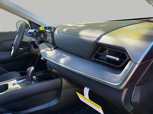 New 2026 Nissan Kicks SV image 13