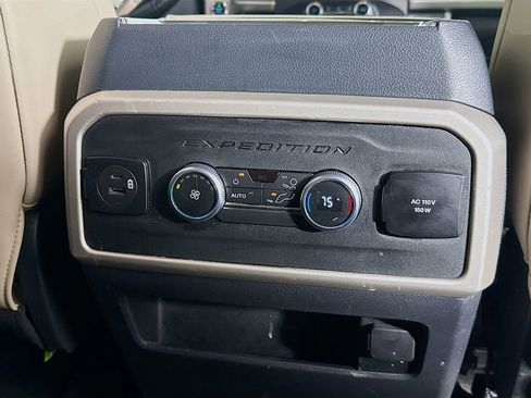 Used 2022 Ford Expedition XLT image 26