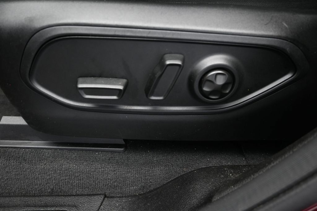 Used 2023 Jeep Grand Cherokee L Limited RWD image 22