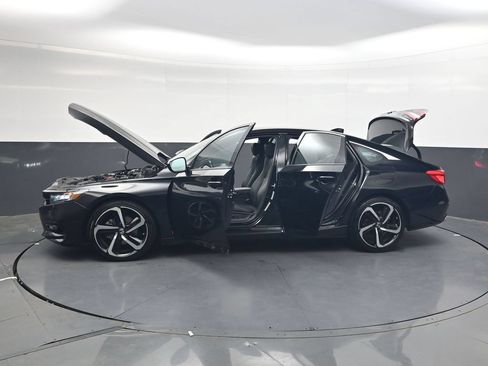Used 2019 Honda Accord Sport image 36