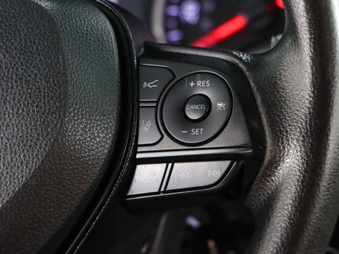 Used 2021 Toyota RAV4 LE image 14