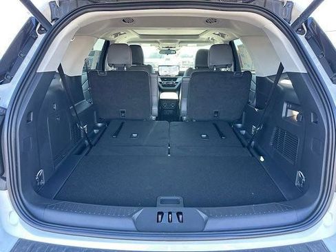 New 2026 Ford Explorer Active w/ Active Comfort Package image 9