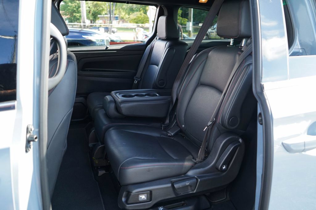 Used 2025 Honda Odyssey Sport-L image 8