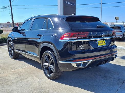 Used 2021 Volkswagen Atlas Cross Sport SE w/ Panoramic Sunroof Package image 25