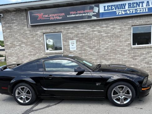 Used 2008 Ford Mustang GT RWD image 4
