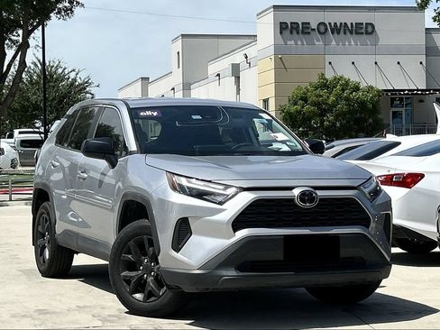Used 2024 Toyota RAV4 LE FWD image 2