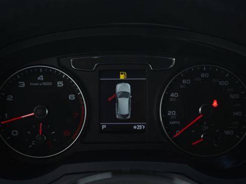 Used 2016 Audi Q3 2.0T Prestige w/ Prestige Package image 20