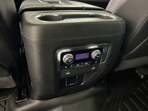 Used 2024 GMC Yukon Denali image 35