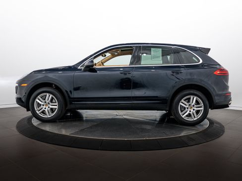 Used 2016 Porsche Cayenne AWD/4WD image 2