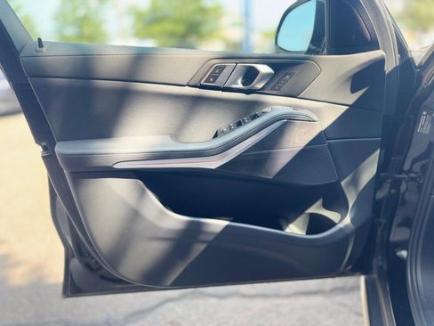 Used 2022 BMW X5 xDrive40i w/ Premium Package image 12