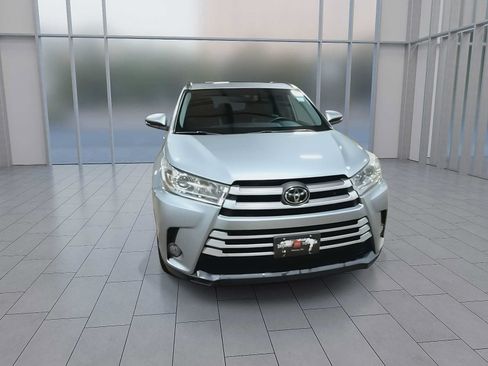 Used 2018 Toyota Highlander XLE w/ Protection Package #3 AWD/4WD image 3